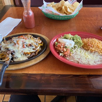 La Fuente Mexican Restaurant - Steak fondido - Mexican Near Me - Independence, Missouri