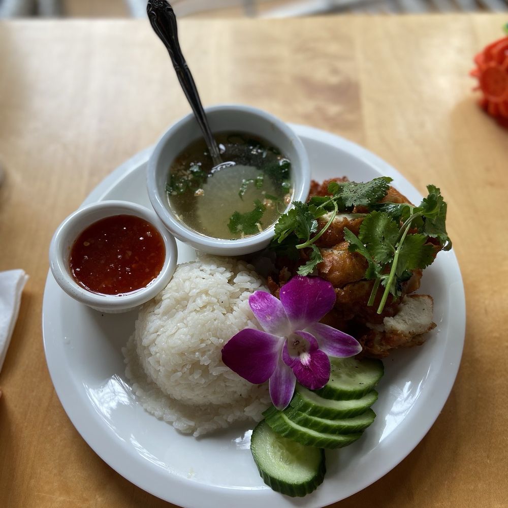 Buranko Cafe & Bar - Kao Mun Gai Tod - Asian Fusion Near Me - Portland, Oregon Buranko Cafe & Bar - Kao Mun Gai Tod - Asian Fusion Near Me - Portland, Oregon