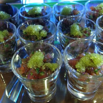 37 North Restaurant and Bar - Raw tuna and wasabi - Gastropubs Near Me - Burlingame, California