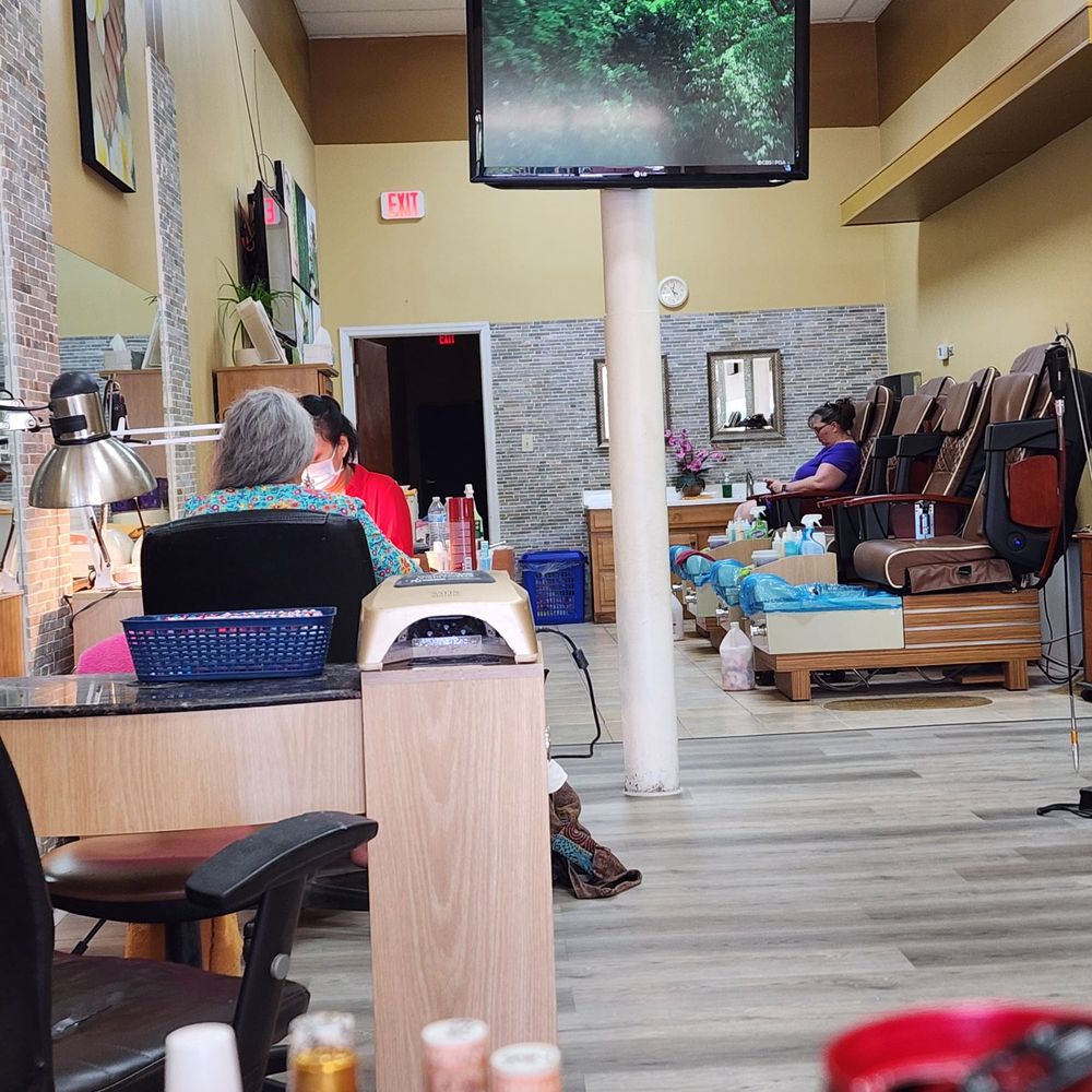 Sassy Nails - There is Tina working! - Nail Salons Near Me - Dallas, North Carolina Sassy Nails - There is Tina working! - Nail Salons Near Me - Dallas, North Carolina