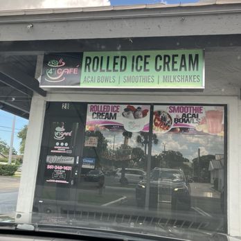 -4 Degrees Cafe - Outside - Ice Cream & Frozen Yogurt Near Me - West Palm Beach, Florida -4 Degrees Cafe - Outside - Ice Cream & Frozen Yogurt Near Me - West Palm Beach, Florida