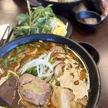 Mom's Pho & Banh Mi - Bun Bo hue - Vietnamese Near Me - Oakland, California