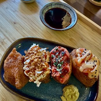Cui-daore - Inari Flight - Sushi Bars Near Me - San Diego, California