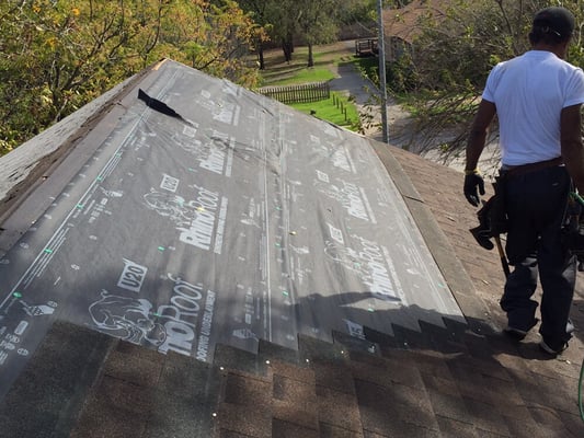 Texas Friendly Roofing Services Logo