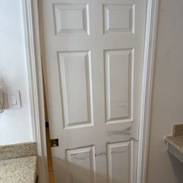 Broken doors and dirty towels less than 30 seconds on entering Broken doors and dirty towels less than 30 seconds on entering