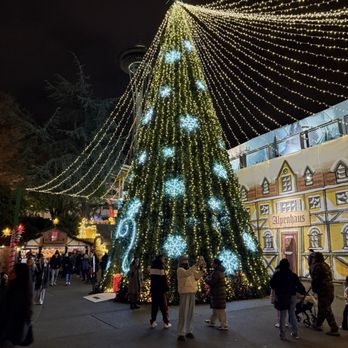 Seattle Christmas Market - Public Markets Near Me - Seattle, Washington Seattle Christmas Market - Public Markets Near Me - Seattle, Washington