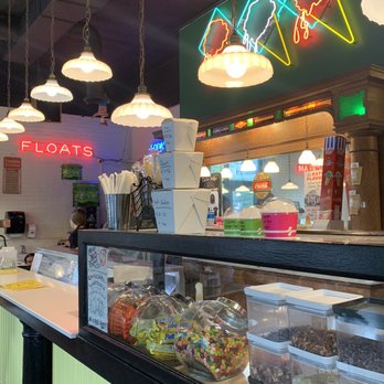 Ted and Wally's - At the counter - Ice Cream & Frozen Yogurt Near Me - Omaha, Nebraska Ted and Wally's - At the counter - Ice Cream & Frozen Yogurt Near Me - Omaha, Nebraska