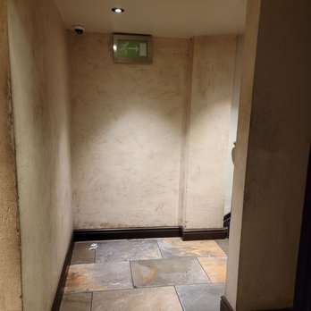 Steak & Co - Hall to toilets - Steakhouses Near Me - London, XGL Steak & Co - Hall to toilets - Steakhouses Near Me - London, XGL