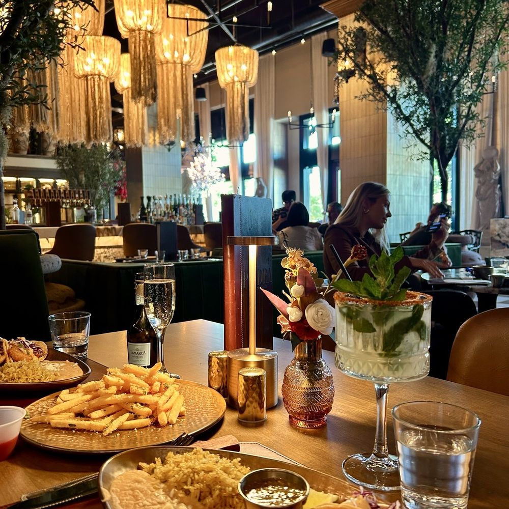 Piedra - Dining area - Beer Bar Near Me - Indianapolis, Indiana Piedra - Dining area - Beer Bar Near Me - Indianapolis, Indiana