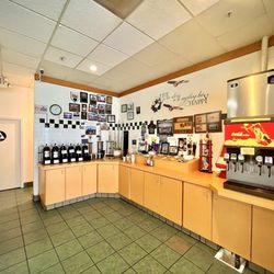 Bagel Street Cafe - Interior