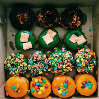 Mini Donut Factory - Cookies and Cream Donut French Toast Donut Fruity Pebbles Donut M&M's Donut - Donuts Near Me - Wheeling, Illinois