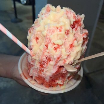 Lahaina Shave Ice - Tropical punch. - Desserts Near Me - Honolulu, Hawaii Lahaina Shave Ice - Tropical punch. - Desserts Near Me - Honolulu, Hawaii