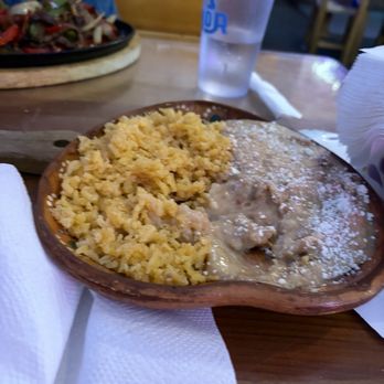 Mas Amor - Beans and rice came w/ fajitas - Mexican Near Me - Chico, California