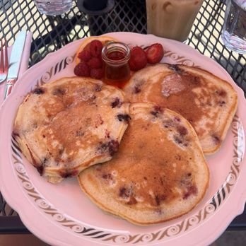 Mrs Wonderful's Café - Huckleberry buttermilk pancakes - Cafes Near Me - Polson, Montana Mrs Wonderful's Café - Huckleberry buttermilk pancakes - Cafes Near Me - Polson, Montana