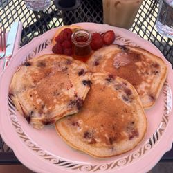 Huckleberry buttermilk pancakes