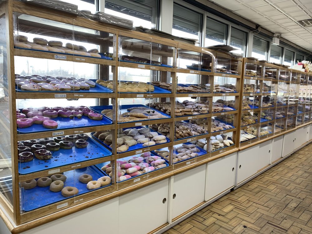 LE PARIS BAKERY Updated September 2024 26 Reviews 5434 S Pulaski