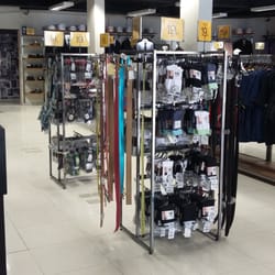 tng outlet - Dentro da loja
