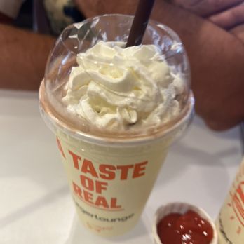 Burger Lounge - Root Beer Float - Burgers Near Me - Costa Mesa, California