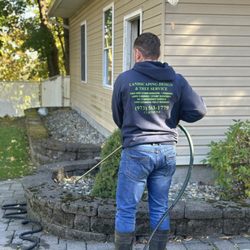Landscaping Design & Tree Service - doing powerwash