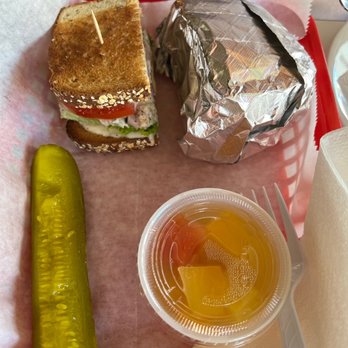 Limbertwig Cafe - Tuna salad with fruit cup - American Near Me - Morganton, North Carolina Limbertwig Cafe - Tuna salad with fruit cup - American Near Me - Morganton, North Carolina