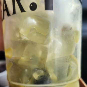 Tiger Sugar - All the ice makes it a challenge to get the boba. - Bubble Tea Near Me - Honolulu, Hawaii