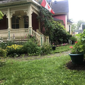 Chamber's Guest House Bed and Breakfast - Quaint home built in 1888 with a complete Victorian feel to it!! - Bed & Breakfast Near Me - North Sydney, Nova Scotia Chamber's Guest House Bed and Breakfast - Quaint home built in 1888 with a complete Victorian feel to it!! - Bed & Breakfast Near Me - North Sydney, Nova Scotia
