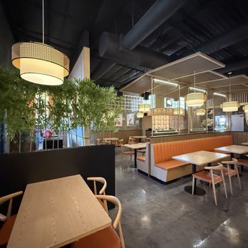 Dumpling Hour - Dining area - Asian Fusion Near Me - Youngsville, Louisiana