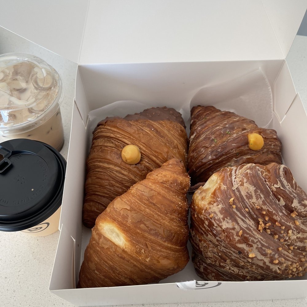 Le Beau - Patisserie/Cake Shop Near Me - Toronto, Ontario Le Beau - Patisserie/Cake Shop Near Me - Toronto, Ontario