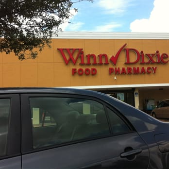 Winn-Dixie - a car parked in front of a restaurant - Grocery Near Me - Miami, Florida Winn-Dixie - a car parked in front of a restaurant - Grocery Near Me - Miami, Florida