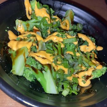 Strings Ramen- Hyde Park - Sriracha Broccoli - Ramen Near Me - Chicago, Illinois