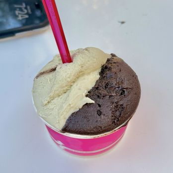 Gelateria Bella Roma - Dark chocolate, hazelnut, pistachio - Ice Cream & Frozen Yogurt Near Me - Sunnyvale, California Gelateria Bella Roma - Dark chocolate, hazelnut, pistachio - Ice Cream & Frozen Yogurt Near Me - Sunnyvale, California