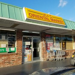 K & C Oriental Market - The front of K & C Oriental Market. Apparently, it is a UPS pick-up spot too. :D