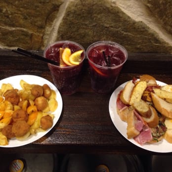 El Tigre - Sangria and tapas - Tapas Bars Near Me - Madrid, M
