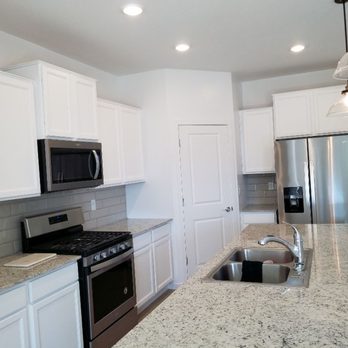 Borges Painting - Kitchen cabinets with a lacquer finish. - Painters Near Me Borges Painting - Kitchen cabinets with a lacquer finish. - Painters Near Me