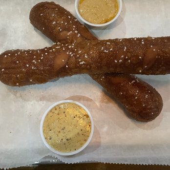 Third Wheel Brewing - brew pretzels - Brewpubs Near Me - St Peters, Missouri
