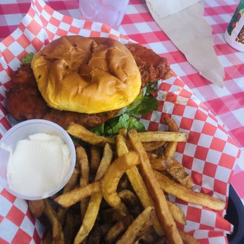 Little Bitty Burger Barn - Buffalo chicken burger - Burgers Near Me - Houston, Texas