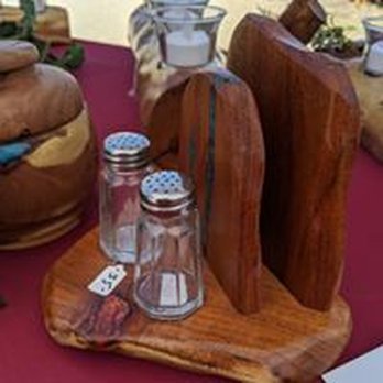 Quirky Decor - napkin holder - Arts & Crafts Near Me