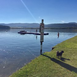 Bus Stop Cafe - Stunning Lake Maretai