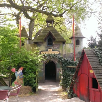 Het Aardbeienland - Playgrounds Near Me - Horst, LI