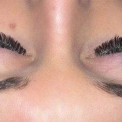 Lashed Royal Oak - Hybird set of eyelash extensions.