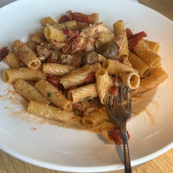 Cooper’s Hawk Winery & Restaurant - Country Rigatoni - Wine Tasting Room Near Me - Virginia Beach, Virginia Cooper’s Hawk Winery & Restaurant - Country Rigatoni - Wine Tasting Room Near Me - Virginia Beach, Virginia