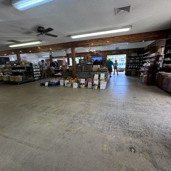 Rogers Orchards - Sunnymount - Inside - Fruits & Veggies Near Me - Southington, Connecticut Rogers Orchards - Sunnymount - Inside - Fruits & Veggies Near Me - Southington, Connecticut