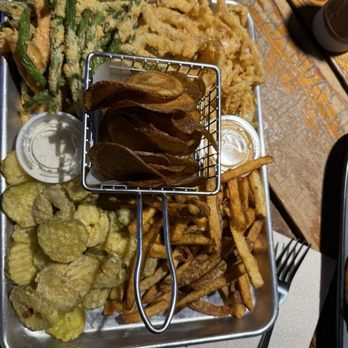 Twisted Root Burger - Sampler platter - Burgers Near Me - Arlington, Texas