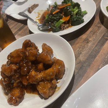 The Kirin Hut - Orange Chicken Beef and Broccoli Beef - Chinese Near Me - Lancaster, California The Kirin Hut - Orange Chicken Beef and Broccoli Beef - Chinese Near Me - Lancaster, California