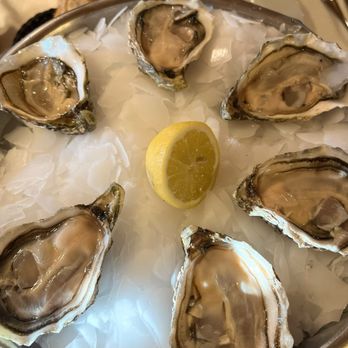 L'Auberge Dab - Gillardeau oysters - Seafood Near Me - Paris, 75 L'Auberge Dab - Gillardeau oysters - Seafood Near Me - Paris, 75