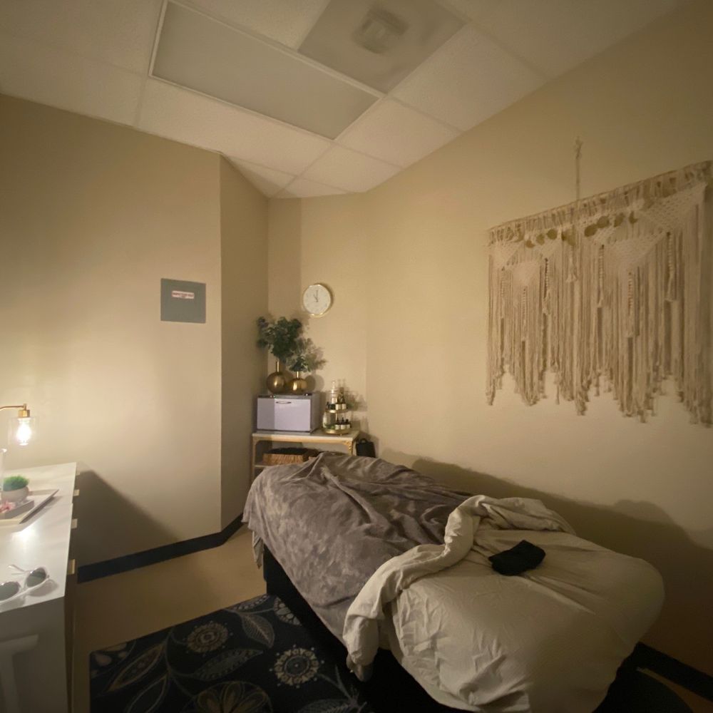 Kendra Wetzel, LMT - Massage Therapy Near Me - Tucson, Arizona Kendra Wetzel, LMT - Massage Therapy Near Me - Tucson, Arizona