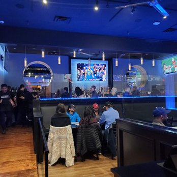 Andrew's American Pizza Kitchen - people sitting at tables - Pizza Near Me - Plano, Texas Andrew's American Pizza Kitchen - people sitting at tables - Pizza Near Me - Plano, Texas
