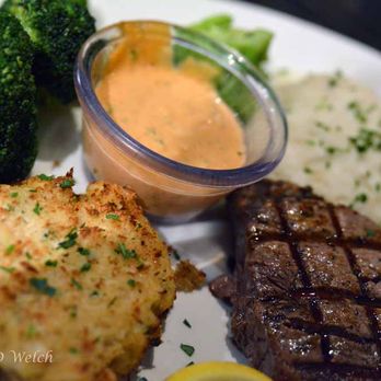 Bonefish Grill - Sirloin, crab cake, garlic whipped potatoes, steamed broccoli - Bonefish Grill - Seafood Near Me - Belleair Bluffs, Florida Bonefish Grill - Sirloin, crab cake, garlic whipped potatoes, steamed broccoli - Bonefish Grill - Seafood Near Me - Belleair Bluffs, Florida