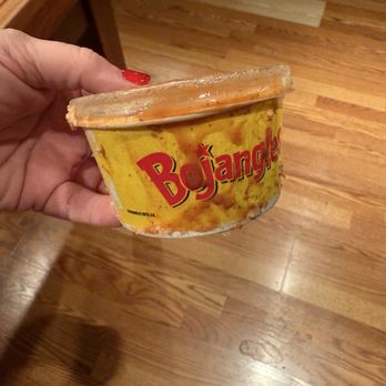 Bojangles - Fixing that the lid was not properly put on. - Fast Food Near Me - Ladson, South Carolina