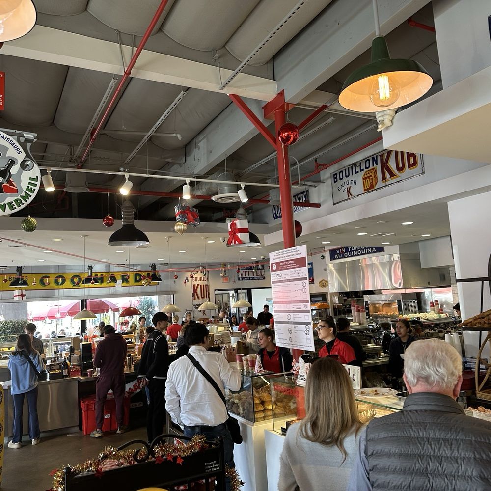 Moulin - Inside - Bakeries Near Me - Newport Beach, California Moulin - Inside - Bakeries Near Me - Newport Beach, California